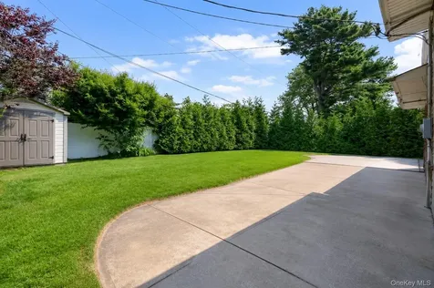 38 Birchwood Park Drive Syosset NY 11791