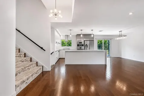 38 Birchwood Park Drive Syosset NY 11791