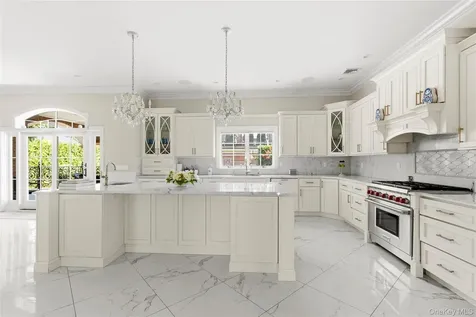 18 Boulevard Malba NY 11357