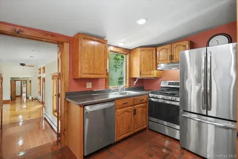 70 Camp Drive Rhinebeck NY 12572