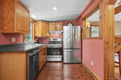 70 Camp Drive Rhinebeck NY 12572