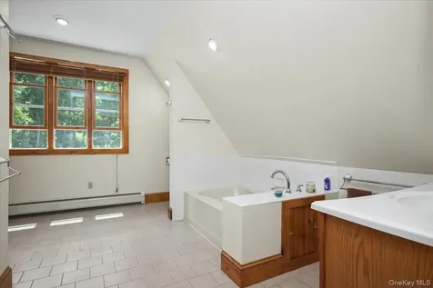 70 Camp Drive Rhinebeck NY 12572