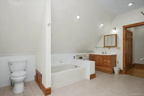 70 Camp Drive Rhinebeck NY 12572