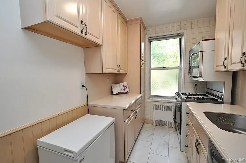 491 Riverdale Avenue Yonkers NY 10705