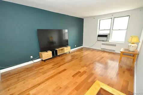 491 Riverdale Avenue Yonkers NY 10705