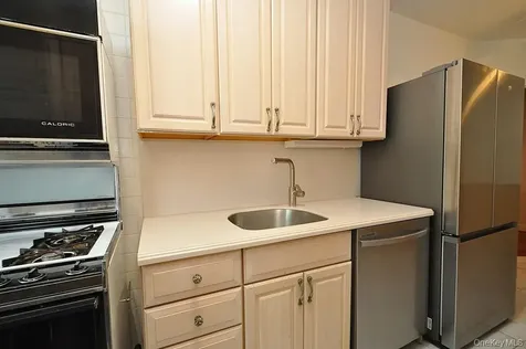 491 Riverdale Avenue Yonkers NY 10705