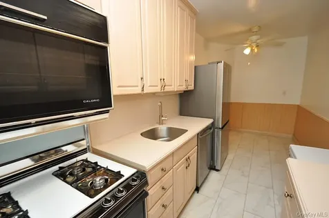 491 Riverdale Avenue Yonkers NY 10705