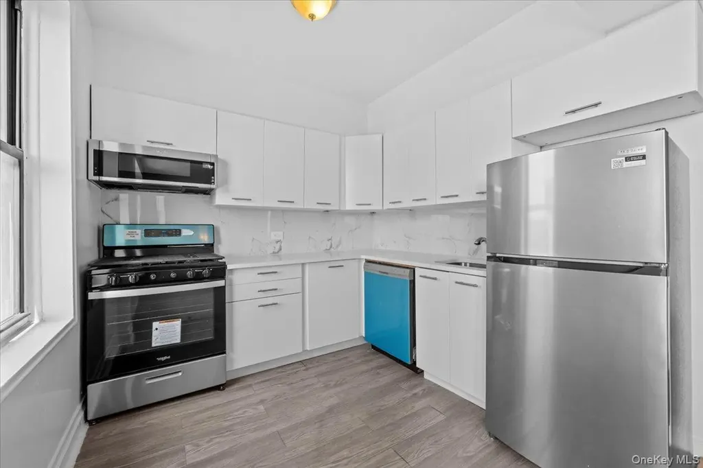 1725 Edison Avenue Bronx NY 10461