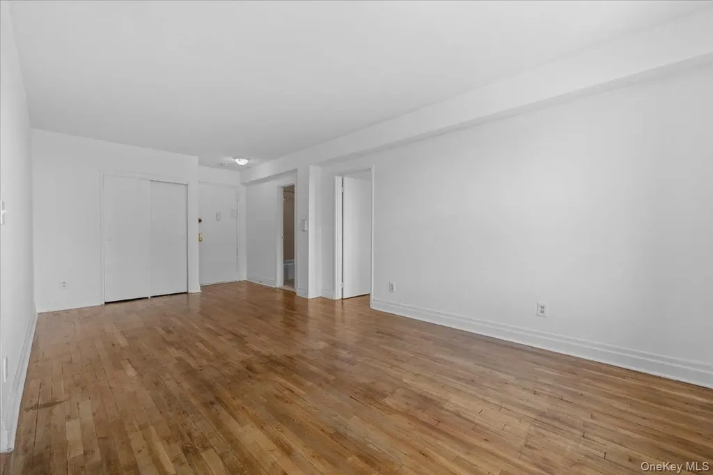 1725 Edison Avenue Bronx NY 10461