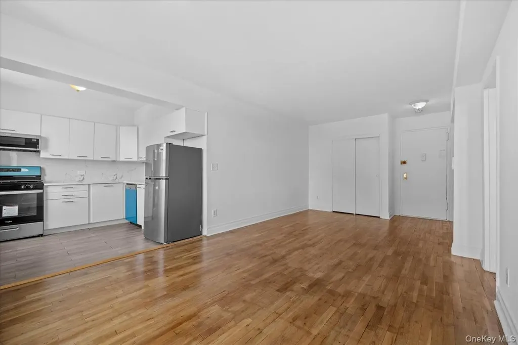 1725 Edison Avenue Bronx NY 10461