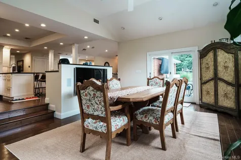 5 High Court Bayville NY 11709