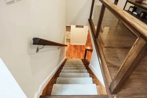 5 High Court Bayville NY 11709