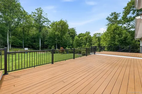 39 Ridge Road Hartsdale NY 10530