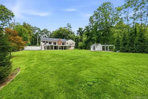 39 Ridge Road Hartsdale NY 10530