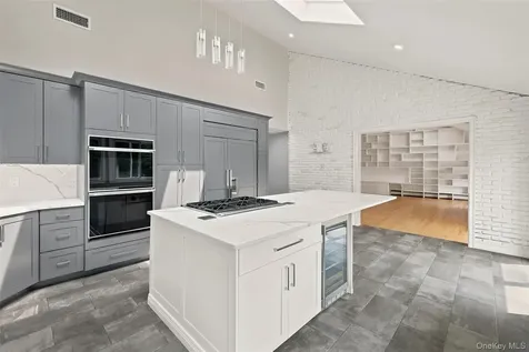 39 Ridge Road Hartsdale NY 10530