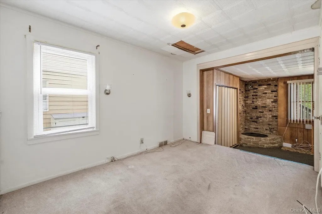49 Roosevelt Court Westbury NY 11590