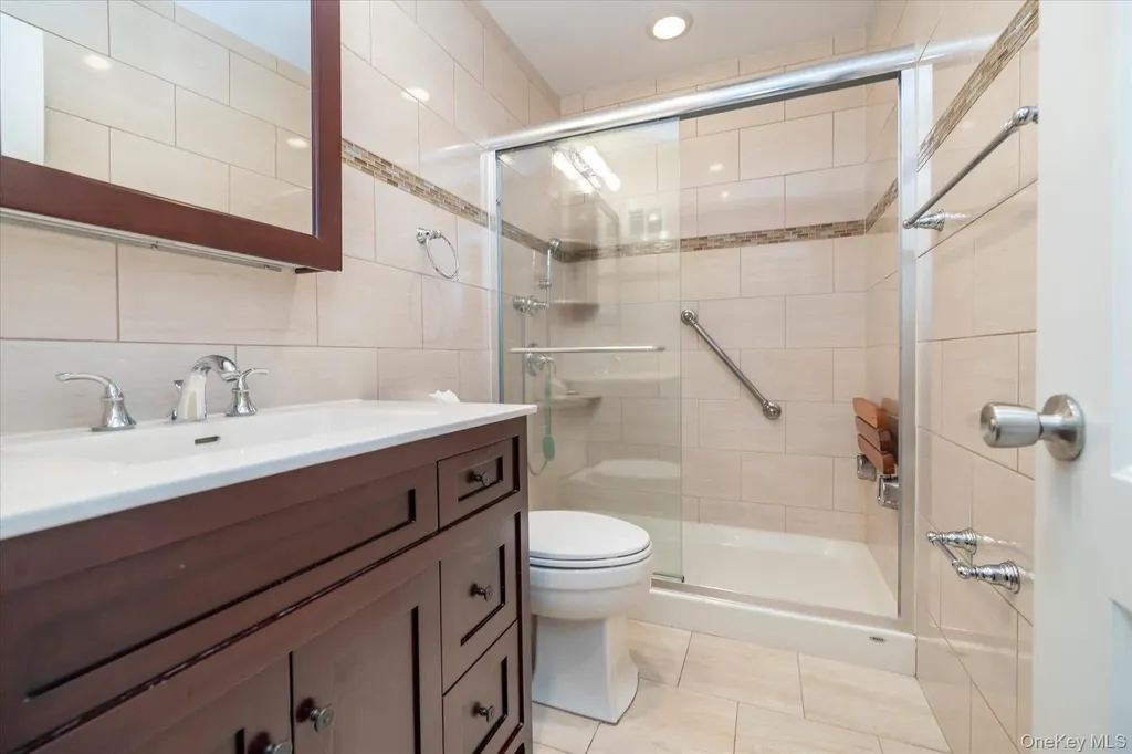 49 Roosevelt Court Westbury NY 11590