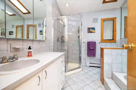 49 Roosevelt Court Westbury NY 11590