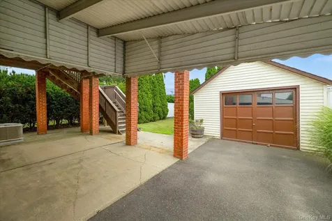 49 Roosevelt Court Westbury NY 11590