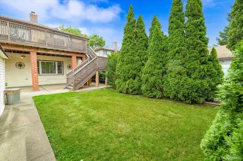49 Roosevelt Court Westbury NY 11590