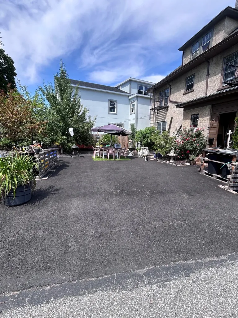 298 Highland Avenue Peekskill NY 10566
