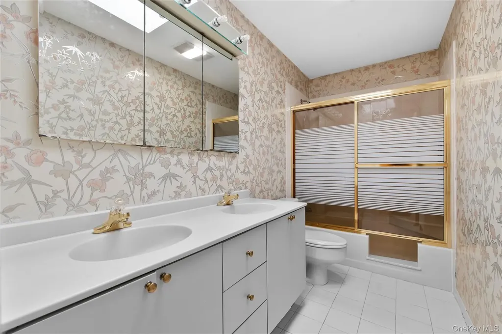 3951 Bernice Road Seaford NY 11783
