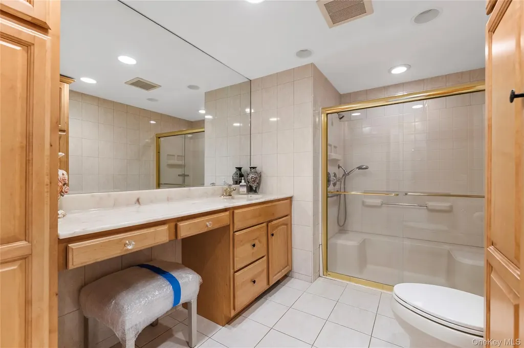 3951 Bernice Road Seaford NY 11783