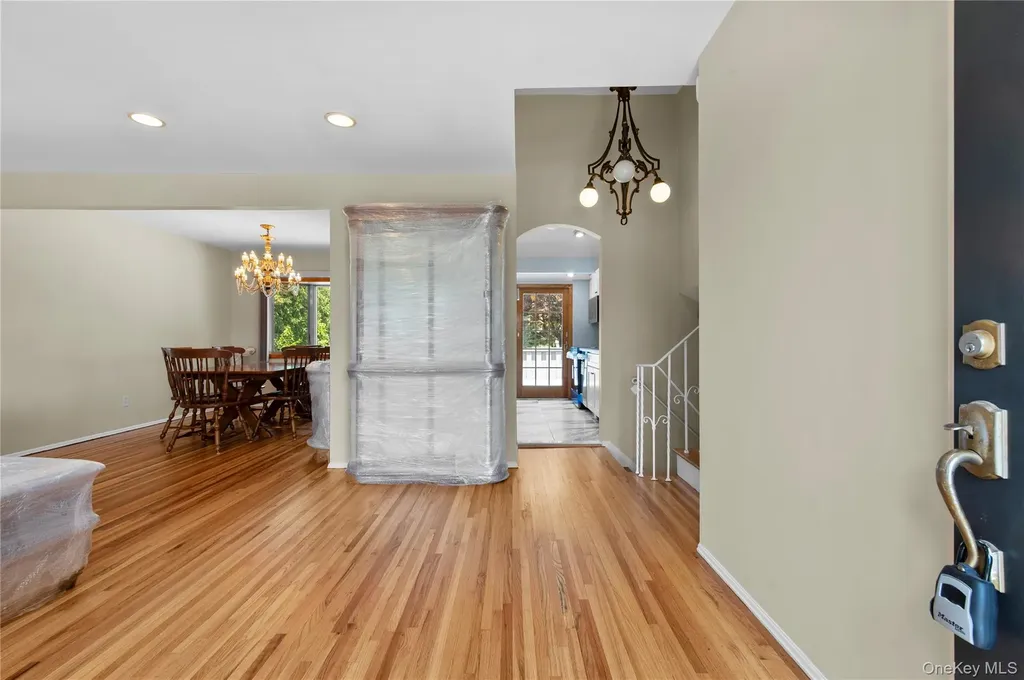 3951 Bernice Road Seaford NY 11783