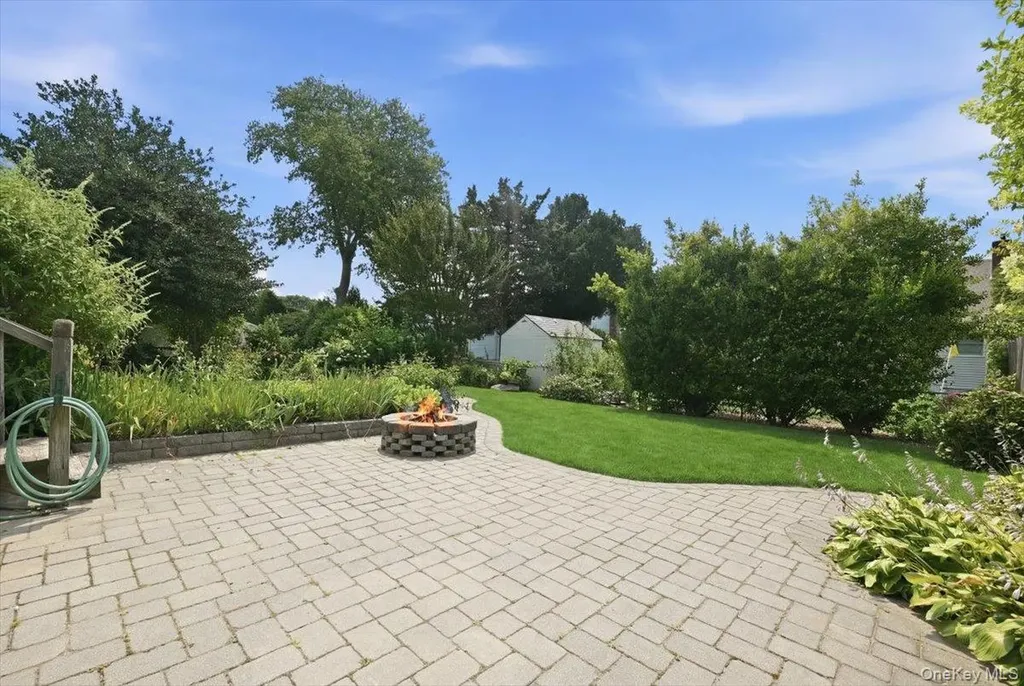256 N Beech Street Massapequa NY 11758