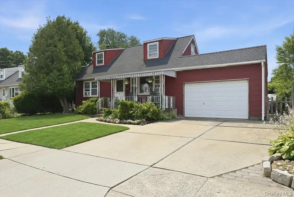 256 N Beech Street Massapequa NY 11758