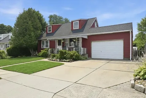 256 N Beech Street Massapequa NY 11758