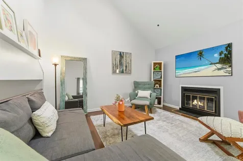 1103 Hunters Run Dobbs Ferry NY 10522
