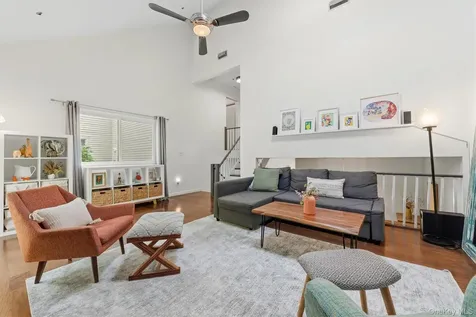1103 Hunters Run Dobbs Ferry NY 10522