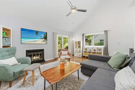 1103 Hunters Run Dobbs Ferry NY 10522