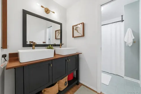 1103 Hunters Run Dobbs Ferry NY 10522