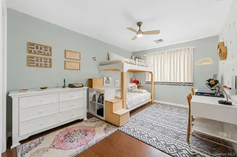 1103 Hunters Run Dobbs Ferry NY 10522