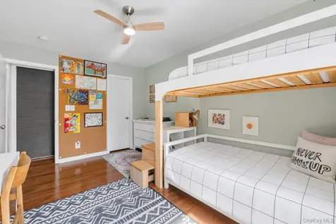 1103 Hunters Run Dobbs Ferry NY 10522