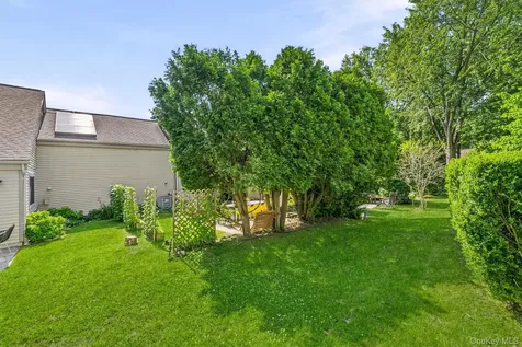 1103 Hunters Run Dobbs Ferry NY 10522