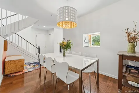 1103 Hunters Run Dobbs Ferry NY 10522