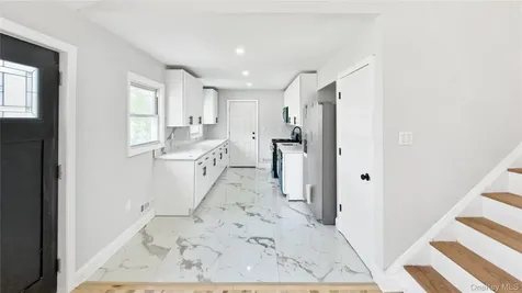 162 State Street Westbury NY 11590