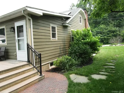 9 Gallows Hill Road Cortlandt Manor NY 10567