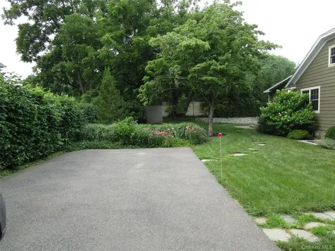 9 Gallows Hill Road Cortlandt Manor NY 10567