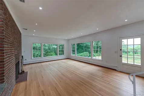 3 South Run Cold Spring Harbor NY 11724