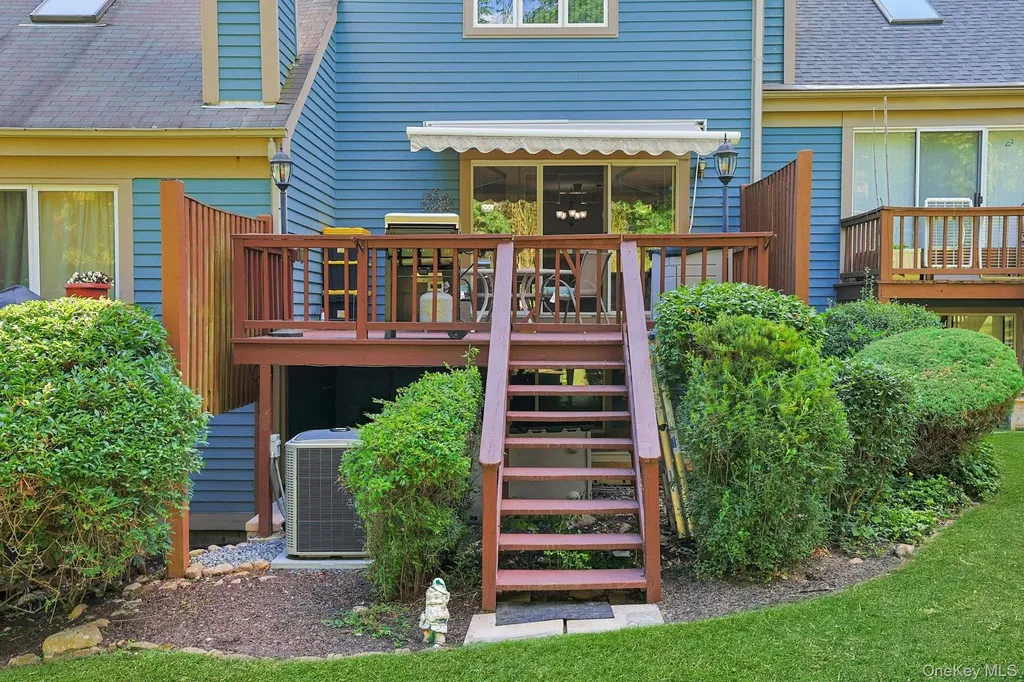 3902 Hickory Court Peekskill NY 10566