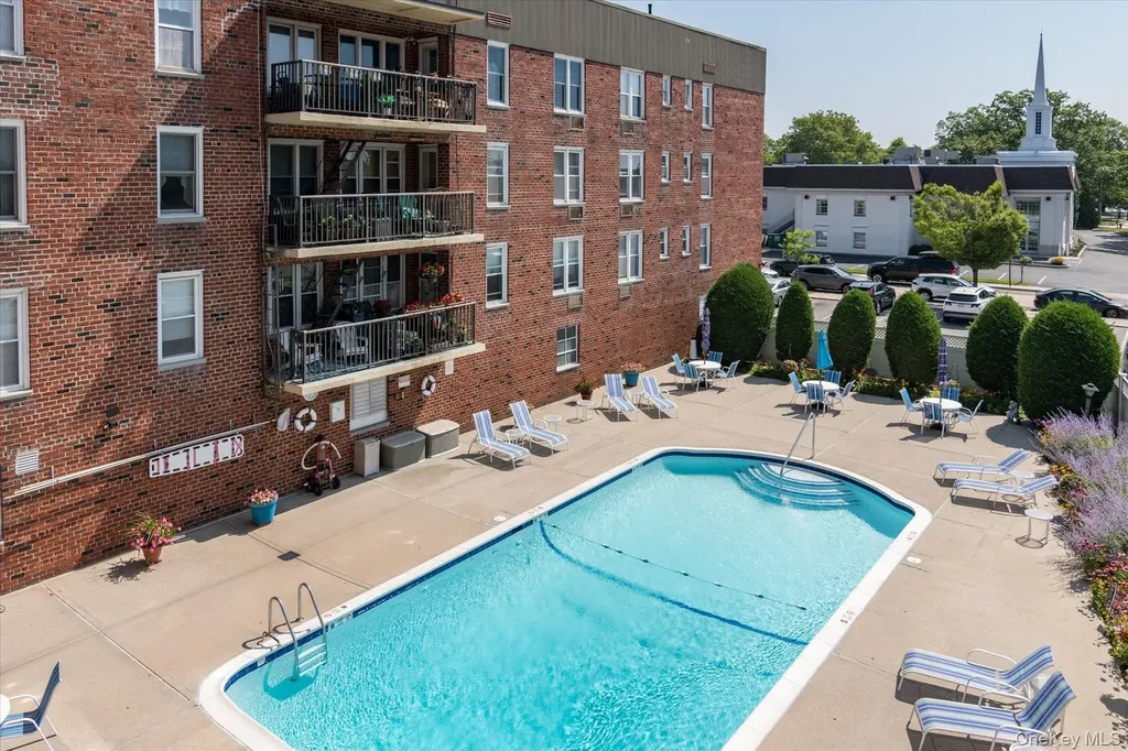 60 Hempstead Avenue Lynbrook NY 11563