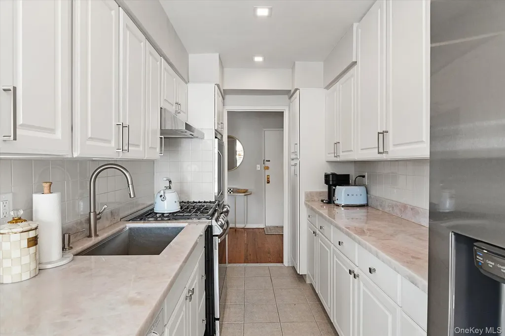 60 Hempstead Avenue Lynbrook NY 11563
