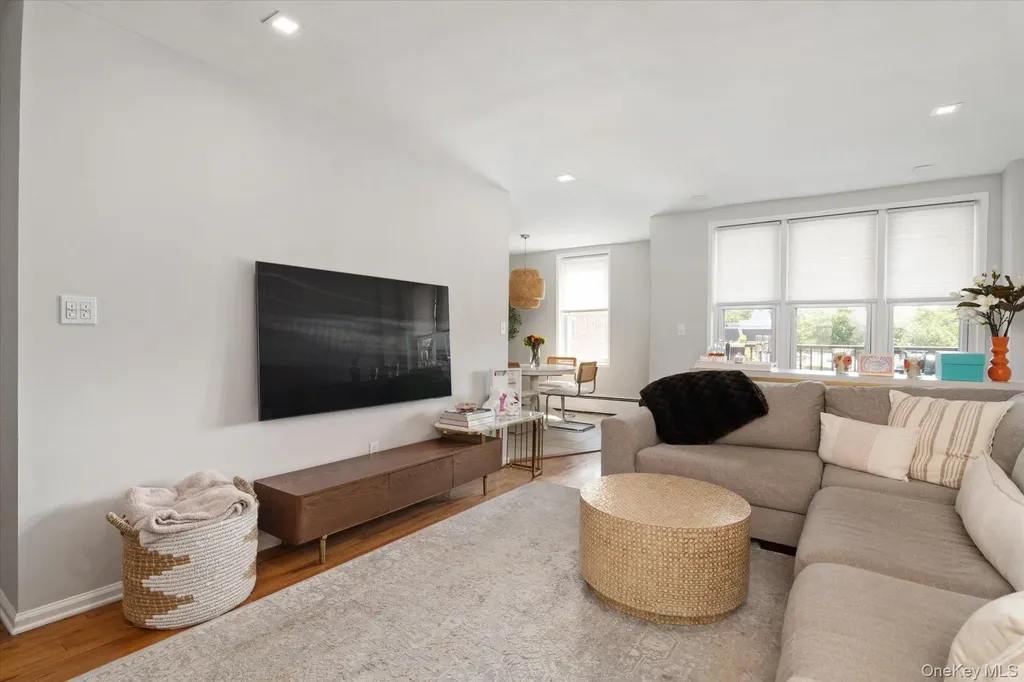 60 Hempstead Avenue Lynbrook NY 11563