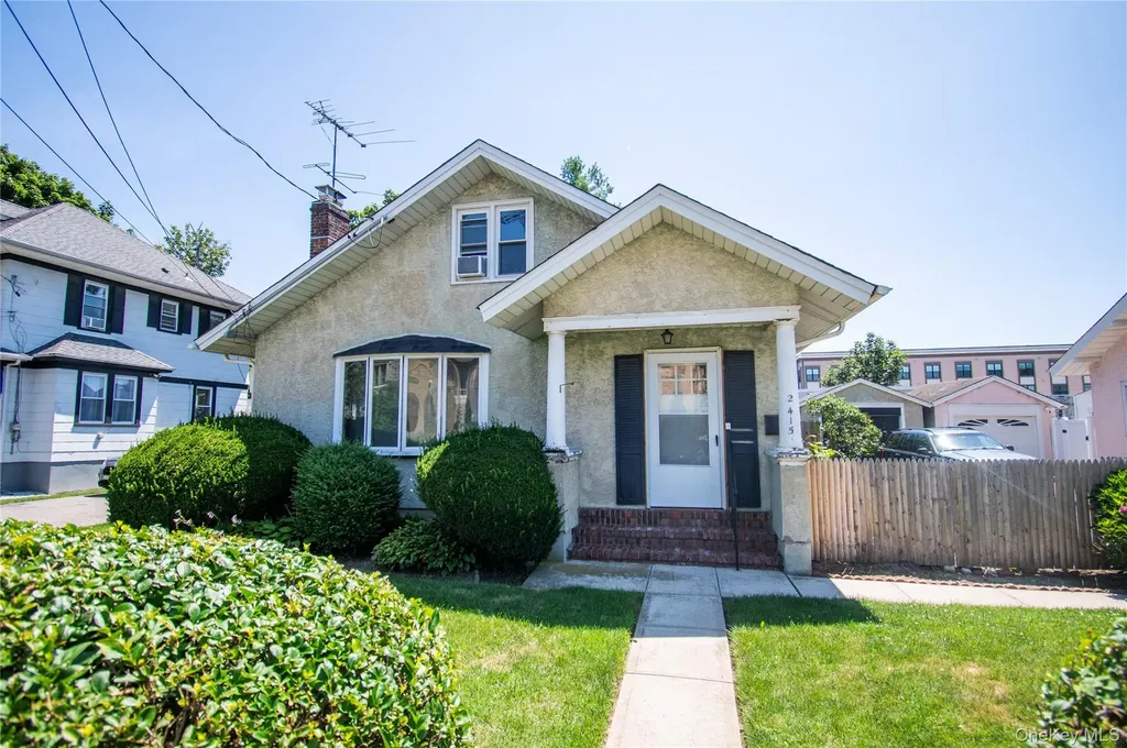 2415 Gale Avenue Baldwin NY 11510