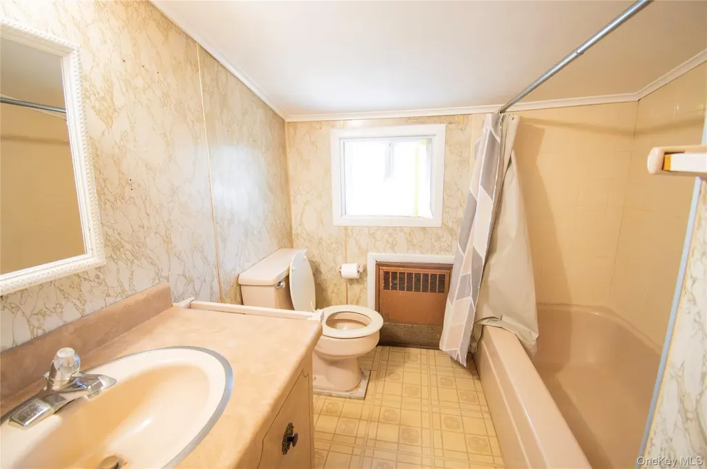 2415 Gale Avenue Baldwin NY 11510