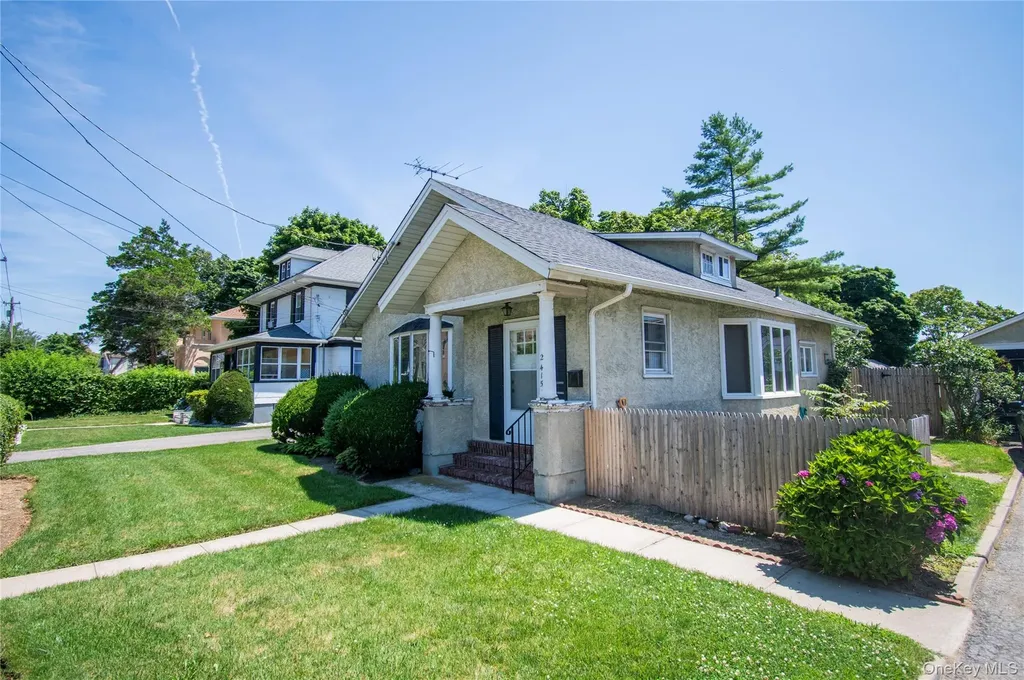 2415 Gale Avenue Baldwin NY 11510